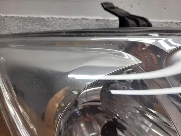 Toyota Auris I Faro Derecho Delantero image 7