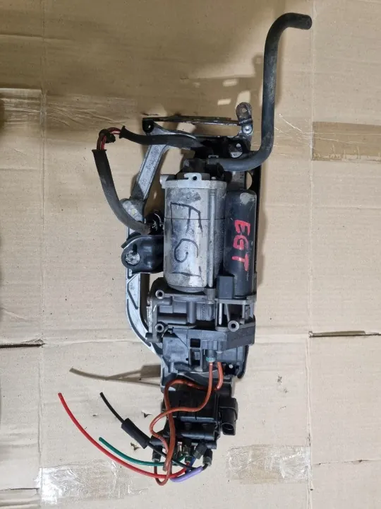 Audi E-tron GT Bakluftfjädring Kompressor OEM 9J1616006D image 2