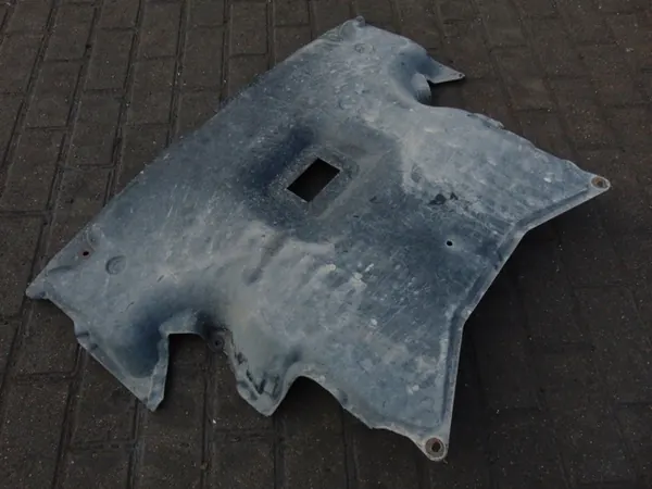 Proteção Inferior do Motor Mercedes C-Class W203 Europa image 3