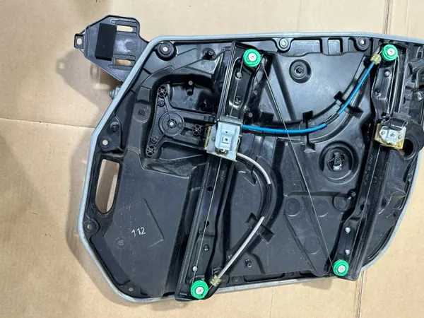 OEM A2137205105 Régulateur de vitre avant gauche Mercedes image 9