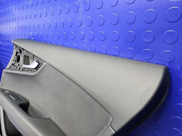 Audi A7 C7 Deurbekleding Rechts Achter OEM 4G8867305 image 4