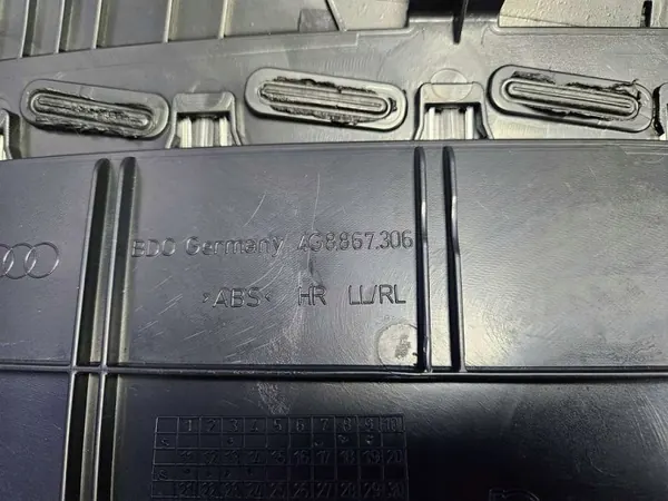 Audi A7 C7 Deurbekleding Rechts Achter OEM 4G8867305 image 8