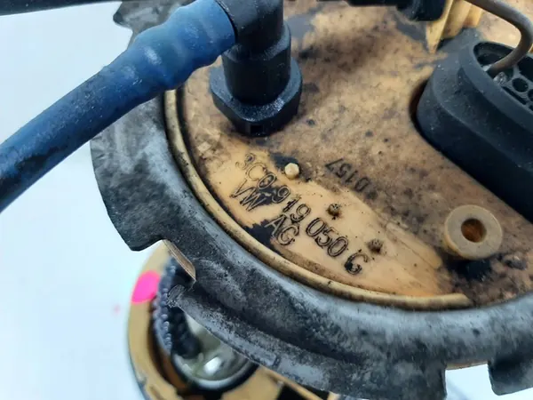 Bomba de combustível VW Passat B6 Sedan 1.9TDI image 5