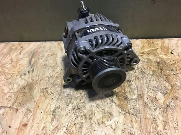 Nissan Navara D40 Alternator image 3