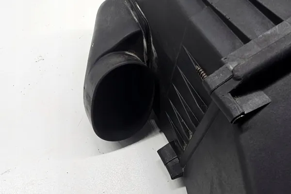 Ilmansuodattimen kotelo VW PHAETON 3.0L Diesel 2007 OEM 3D0129620F image 4