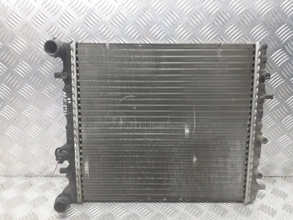 Radiador de agua VW Polo IV 1.4 FSI OEM 6Q0121253J image 3