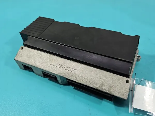Bose Versterker OEM 4F0035223F voor Audi A6 C6 image 2