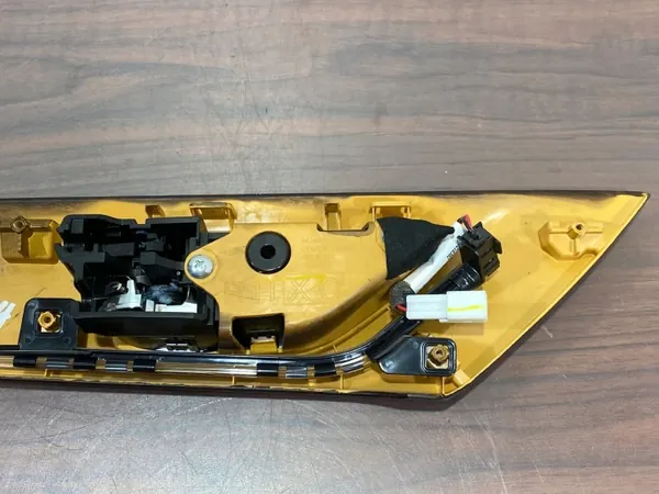 Poignée intérieure arrière Subaru Ascent OEM 94246XC02A image 5
