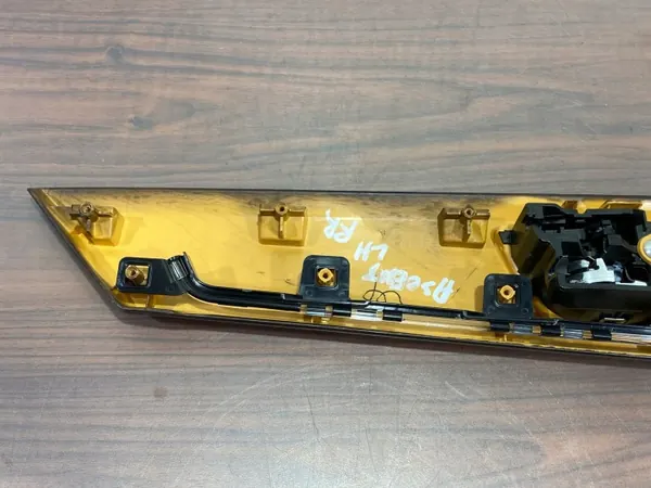 Poignée intérieure arrière Subaru Ascent OEM 94246XC02A image 8