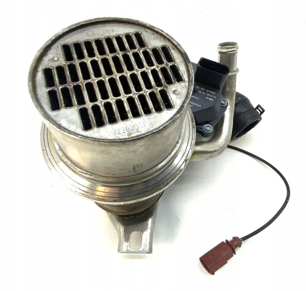 EGR Pakokaasunjäähdytin AUDI A3 VW GOLF 04L131512F image 3