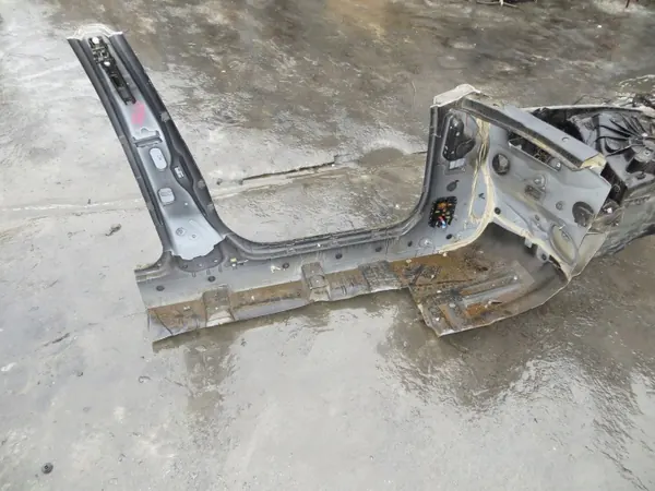 Panneau Quartier Gauche Avant Mercedes W205 OEM c/1095 image 4