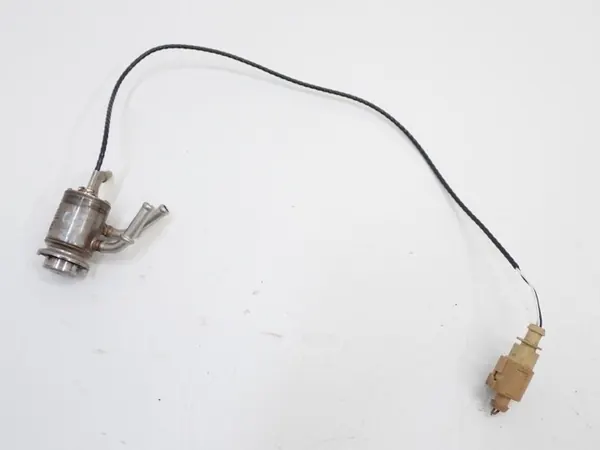 Inyector AdBlue OEM 05L131113H para Audi Q5 II 2.0 TDI image 2