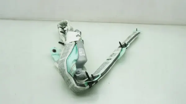 Jaguar XF X250 oikea verhoilmatyyny OEM 34013010B image 3