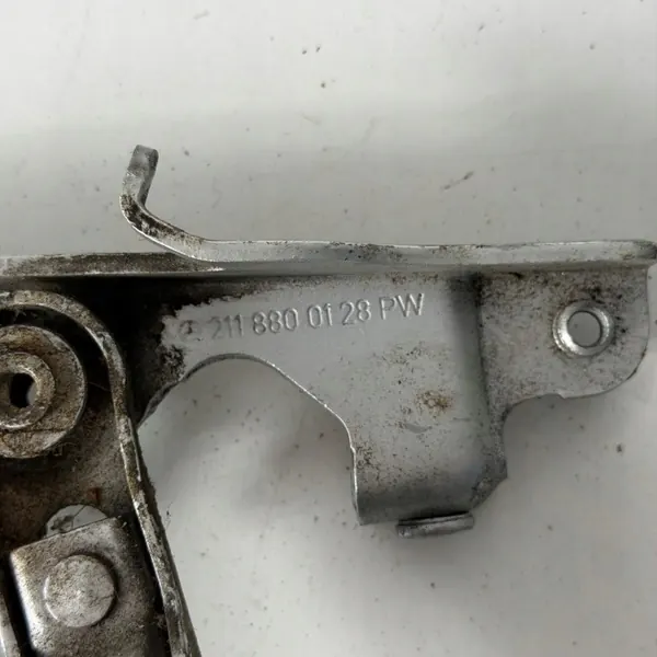 Motorhuve gångjärn set Mercedes E W211 OEM 2118800128 image 3