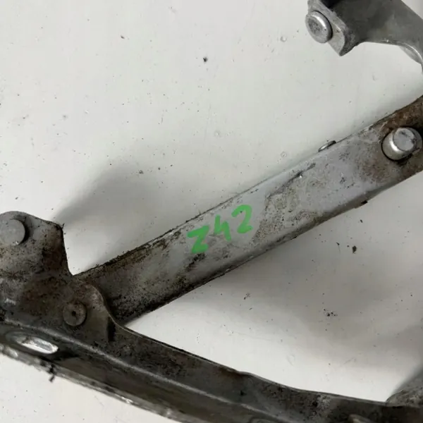 Motorhuve gångjärn set Mercedes E W211 OEM 2118800128 image 9