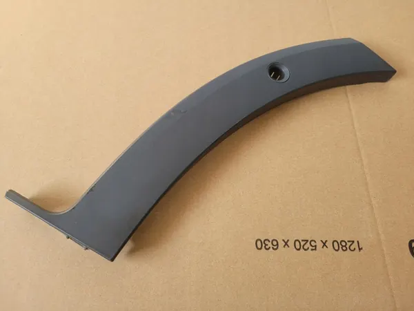 OEM 3G0807257 Voorlinker Bumperstrip VW Passat B8 image 2