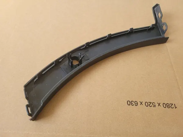 OEM 3G0807257 Voorlinker Bumperstrip VW Passat B8 image 4