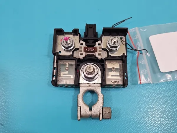 Instalação de Terminal Positivo Lexus IS III 14-25 image 2