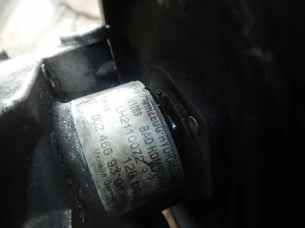 Pompe de direction assistée Mercedes OEM 0024669301 image 7