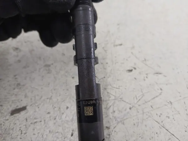 Inyector Ford OE 2T1Q-9F593-AA usado image 3