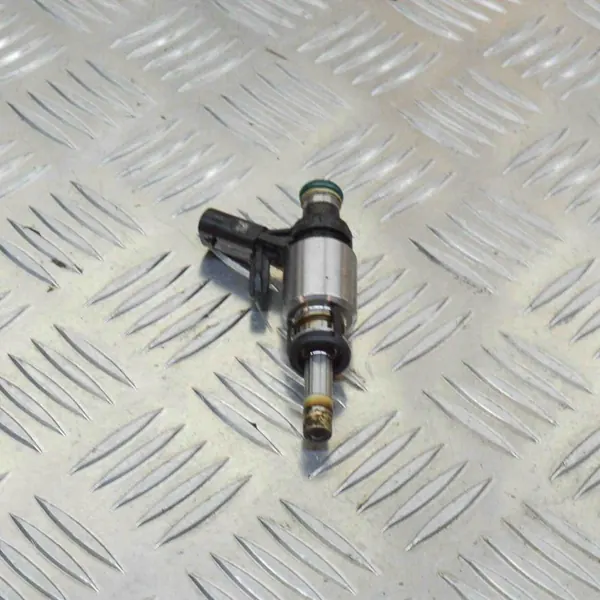 Iniettore VW TIGUAN 2.0L 06G906036B image 2