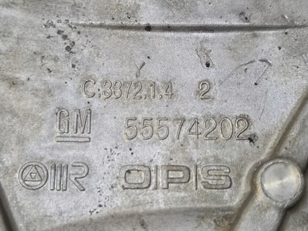 Couvercle de Distribution Opel OE 55574202 1.6 CDTI image 5