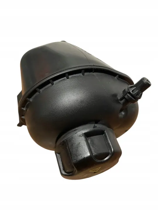Uitzettank BMW X3 G01 LCI 30ex OEM 8610661 image 2