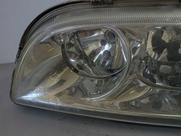 Volvo S40 V40 Vasemman etuvalon 30899682 image 2