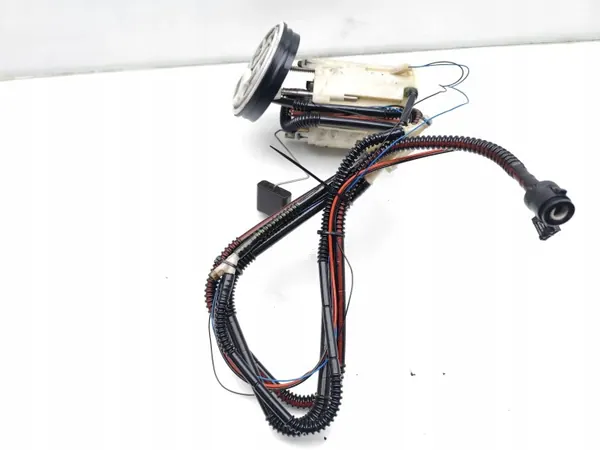 Bomba de combustível Mercedes-Benz OEM A2034707394 - Usada image 5