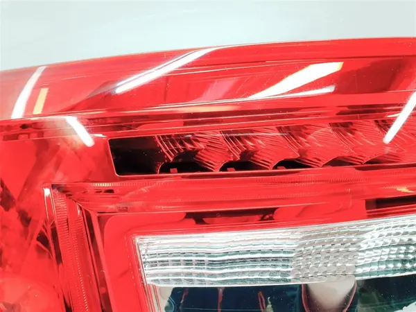 Conjunto de Luz Trasera LED Izquierda Skoda image 2