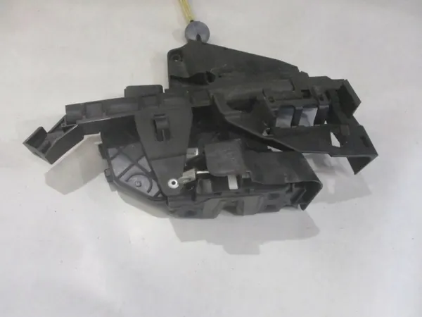 Fechadura Porta Traseira Esquerda Ford Kuga MK1 OEM 8V4AS26413EA image 4