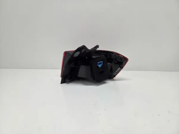 Lámpara LED trasera izquierda VW Passat B8 image 2