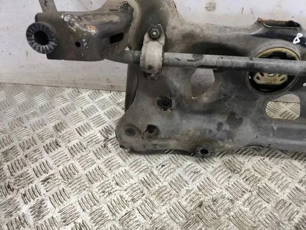 VW Golf 8 Poutre Suspension Avant OEM 5WA199315E image 4