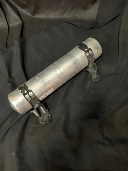 Tesla Lufttank OEM 6006408-00-A - Gebraucht image 6