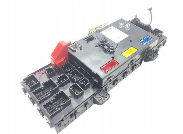 Caixa de fusíveis Volvo OEM 21543295 - Estado usado image 3