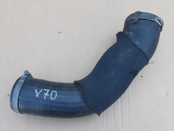 VOLVO 2.0D S80 V70 XC70 Turbolader Intercooler Rohr 31338543 image 2