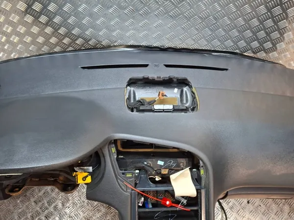 Panneau de console OEM S26279063 pour Peugeot 3008/5008 image 5