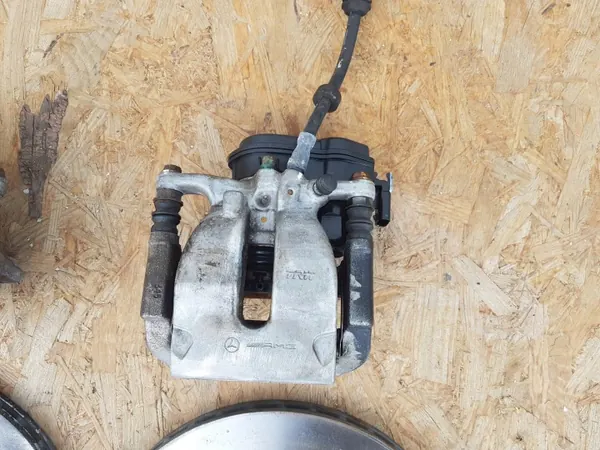 Bremszangen OEM A216623494 Vorne & Hinten Komplett image 9