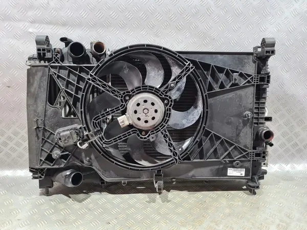 Kylset Vattenkylare Fläkt Intercooler Meriva B 1.4 Turbo image 4