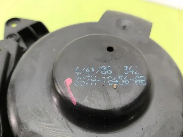 Ventilador Ford Mondeo Mk3 2000-2007 OEM 3S7H18456AB image 5