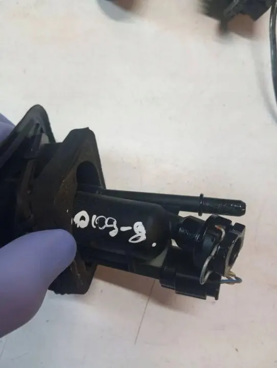 Kytkyn sylinteri OEM BV617A542BB Volvo S60 II:lle image 2