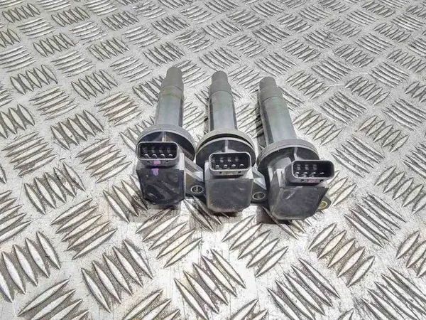 Korkeajännitekaapelit TOYOTA YARIS (_P9_) 1.0L bensiini image 3