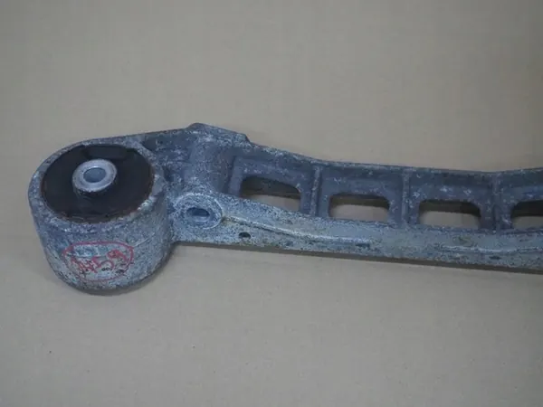 Rear Differential Mount Support Mercedes Vito 639 A6393530347 image 2