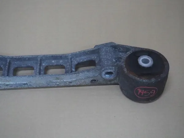 Rear Differential Mount Support Mercedes Vito 639 A6393530347 image 3