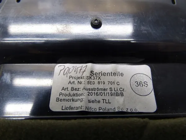 Linker voor dashboard ventilatierooster OEM 5E0819701A image 7