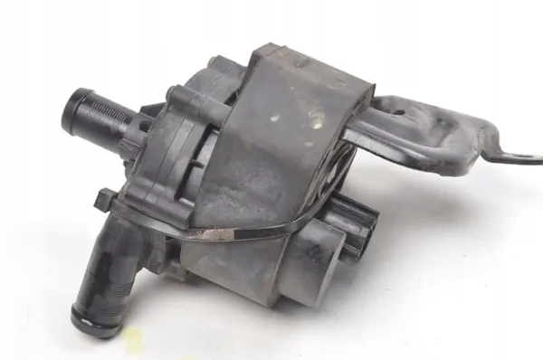 Pompe à eau OEM 144B03731R pour Renault Twingo III image 4