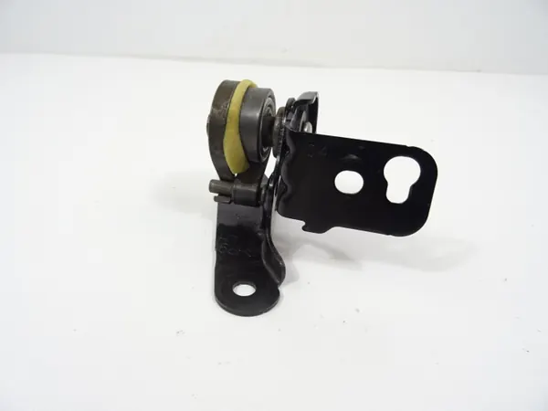 Mazda 6 baksätes gångjärnsfäste vänster OEM 2013-2016 image 6