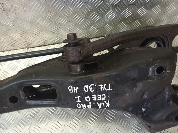 Taka-Akselipalkki OEM BELKA ZAWIESZENIA TYŁ image 3