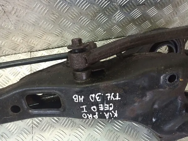 Taka-Akselipalkki OEM BELKA ZAWIESZENIA TYŁ image 4