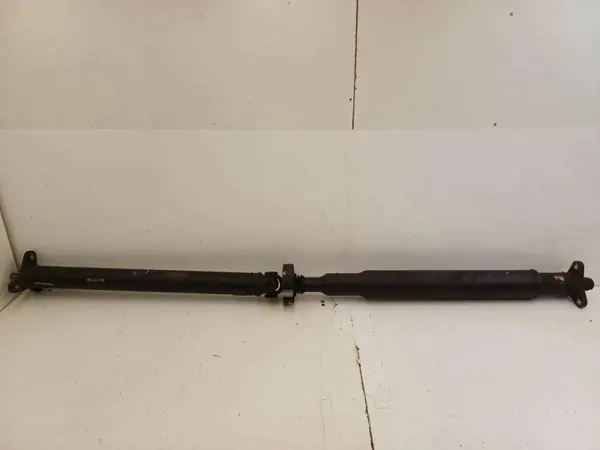 Árbol de transmisión BMW 5 F10 OEM 7614663 - Usado image 2